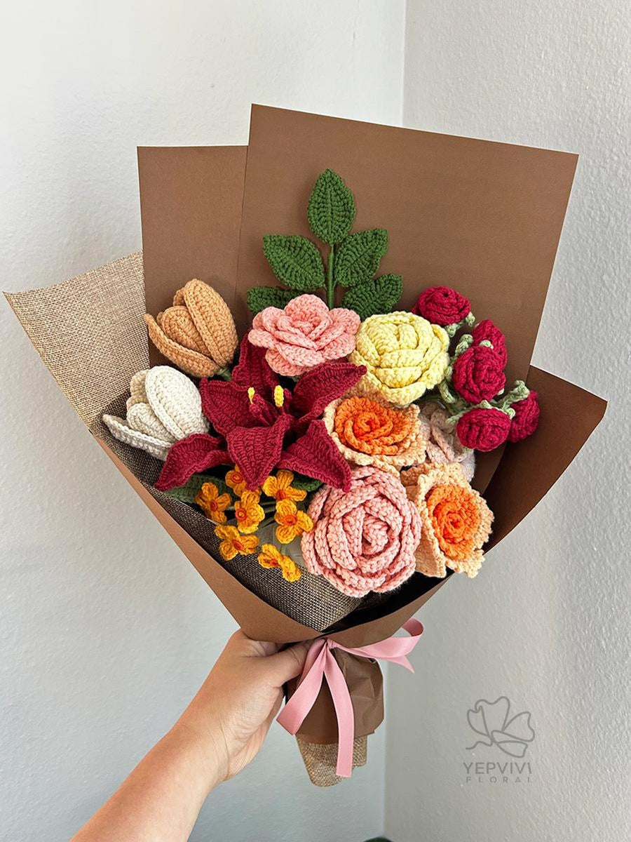 Herbstlicher Häkelblumenstrauß