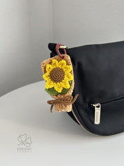 Crochet Flower Bouquet Bag Charm, Handmade yarn Keychain, Sunflower and daisies. Mini Size.