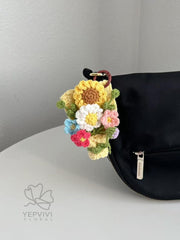 Crochet Flower Bouquet Bag Charm, Handmade yarn Keychain, Sunflower and daisies. Mini Size.